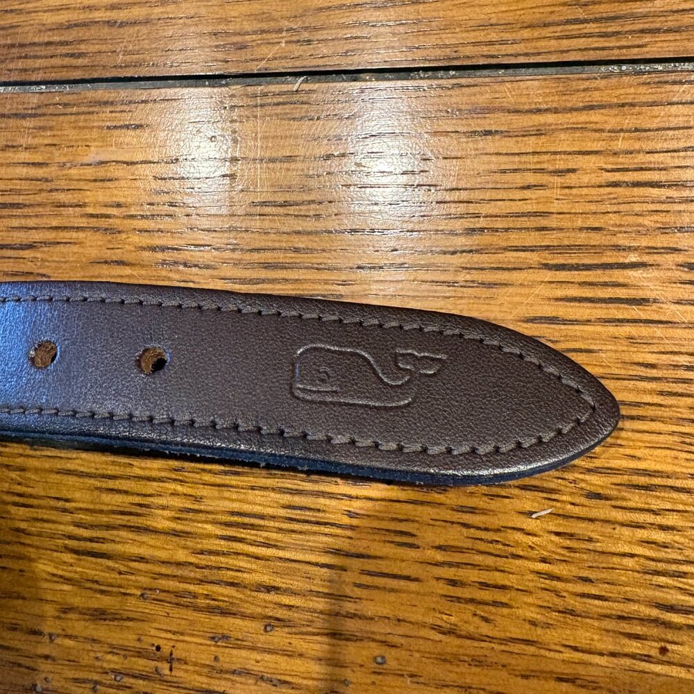 GUC Men's Vineyard Vines Navy and White Whale Belt Size 30 - Picture 2 of 3